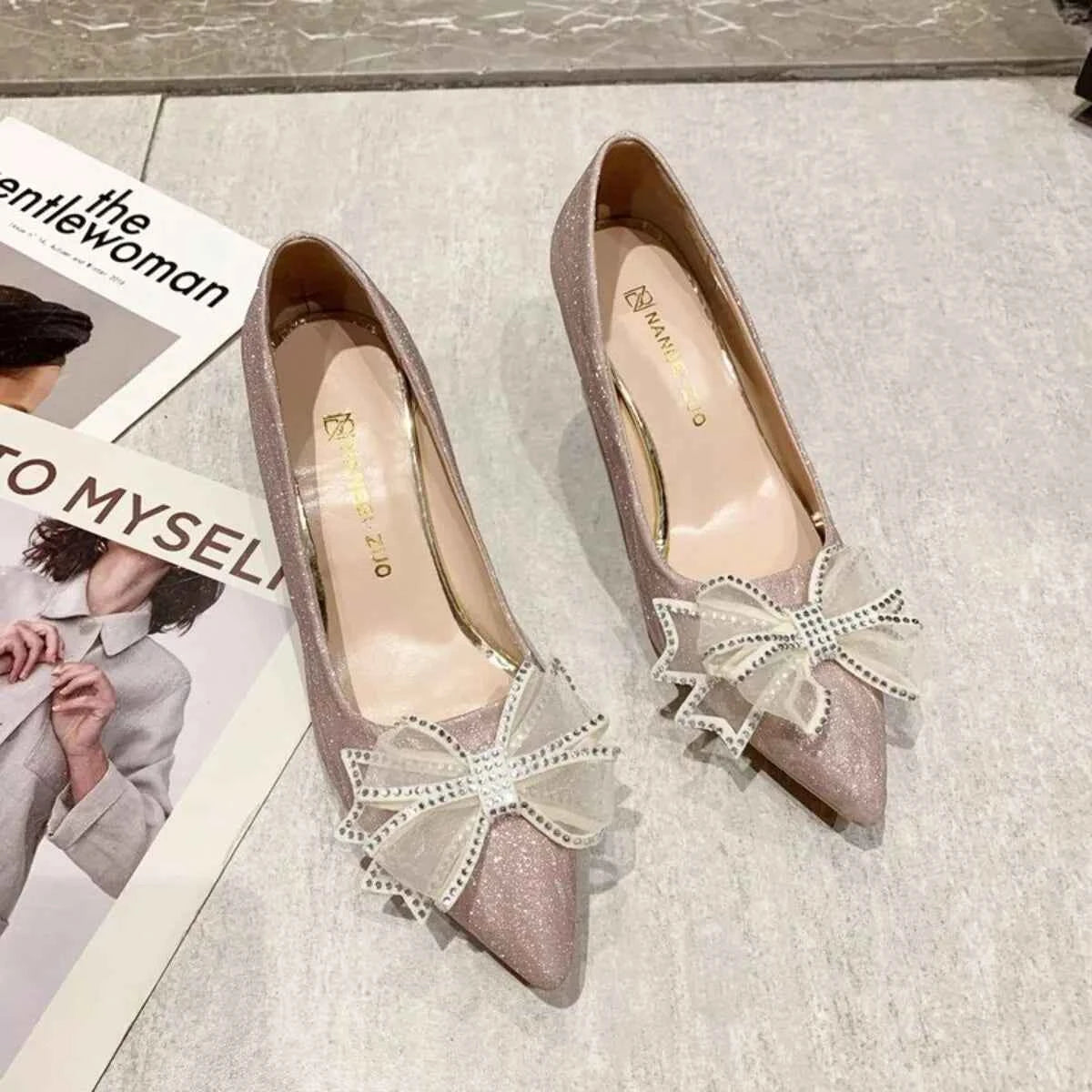 Bow Point Pumps