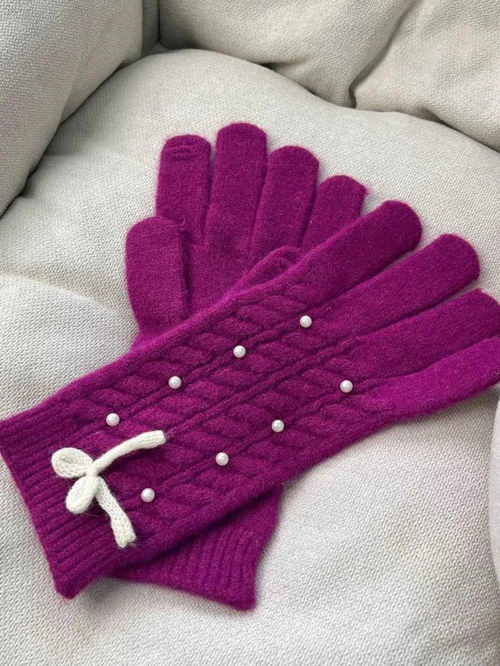Pearl Bow Gloves